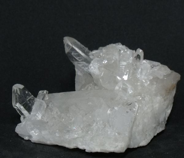 Agrupamento de Quartzo (Cristal de Rocha) Grouping of Quartz (Crystal Rock) Brazil Cód.5083M