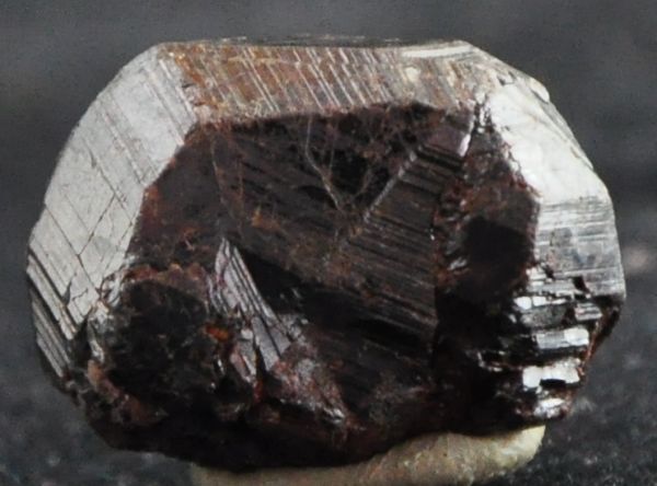 RUTILO EM BLOCO ÚNICO COMPACTO MINERAL DE COLEÇÃO BRUMADO BAHIA RUTIL GEMSTONE BRAZIL Cód.024M