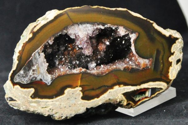GEODO ÁGATA COM CRISTALIZAÇÃO DE AMETISTA COLLECTION AGATE GEODE W AMETHYST CRYSTALLIZATION Cód.298M