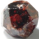 GRANADA PIRÔPO MINERAL DE COLEÇÃO GARNET COLLECTION GEMSTONE BRAZIL. Cód.132L